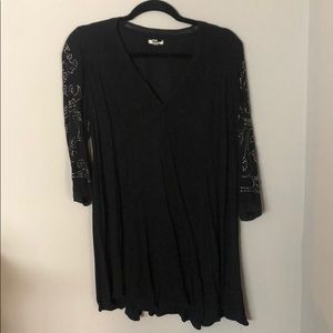 Black, loose mini dress with embellished slvs